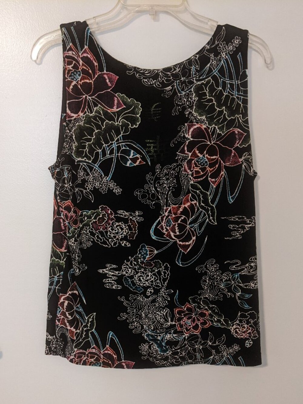 Chico's Travelers Cami Tank Top Size 3 Black Floral Stretch - Picture 2 of 5